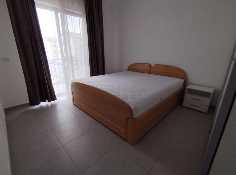 Casă cu 2 camere decomandat în Giroc