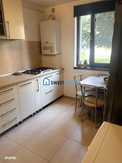 Apartament cu 2 camere decomandat în Tractorul