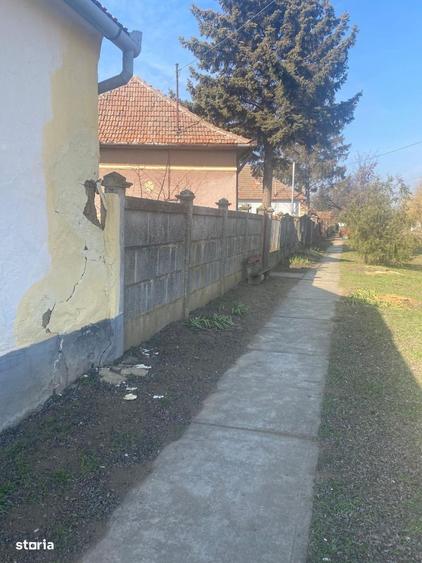 Casă cu 3 camere în Borș