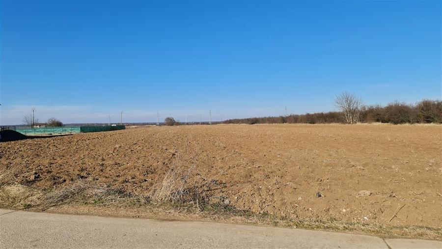 Teren Construcții intravilan de 500 mp, în Periș