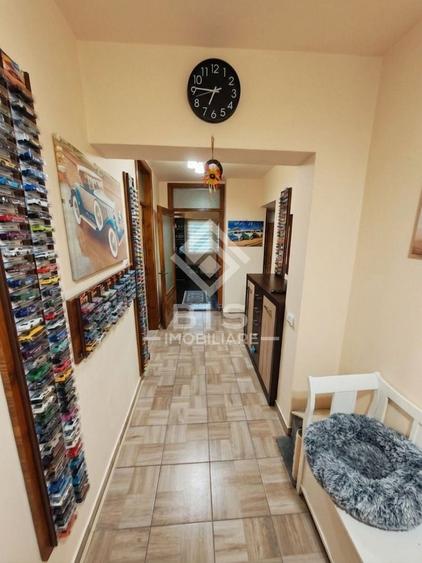 Apartament cu 4 camere decomandat în Ultracentral