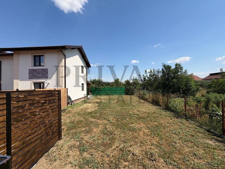 Duplex cu 3 camere cu Canalizare în Giarmata