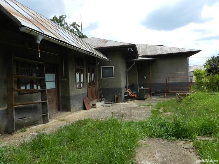 Casă cu 5 camere cu Teren 2300 Mp în Băicoi