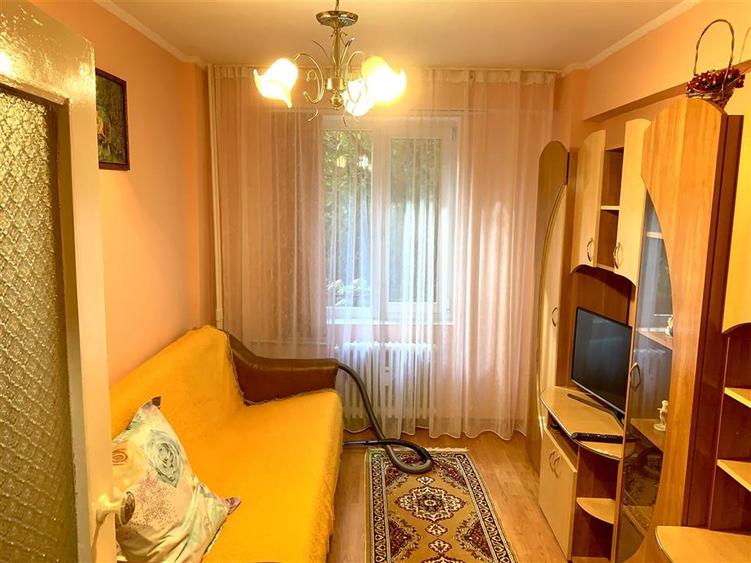 RECO Apartament 3 camere de inchiriat , 66 mp, parter, Bulevardul Decebal aproap - 3