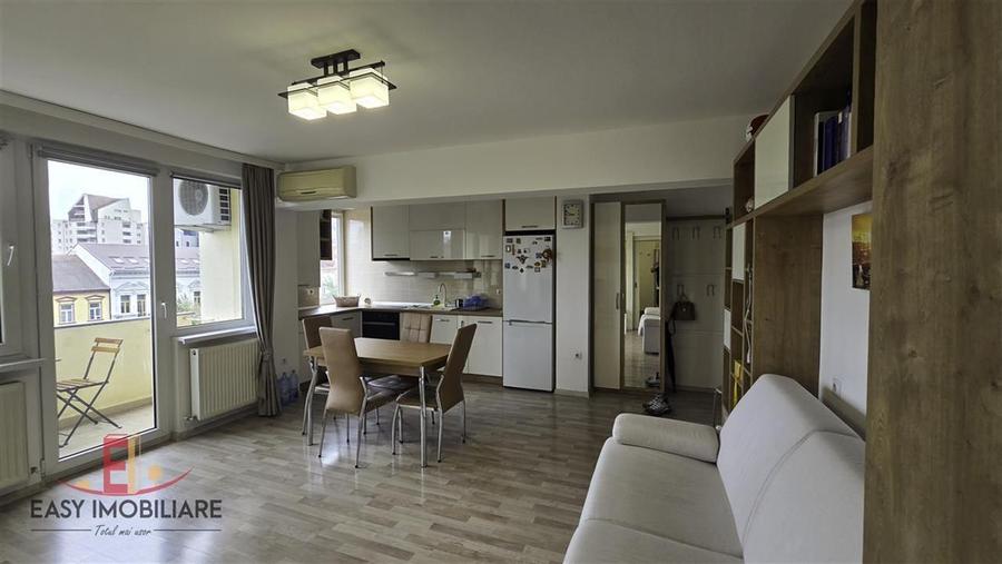 Apartament cu 2 camere decomandat în Ultracentral