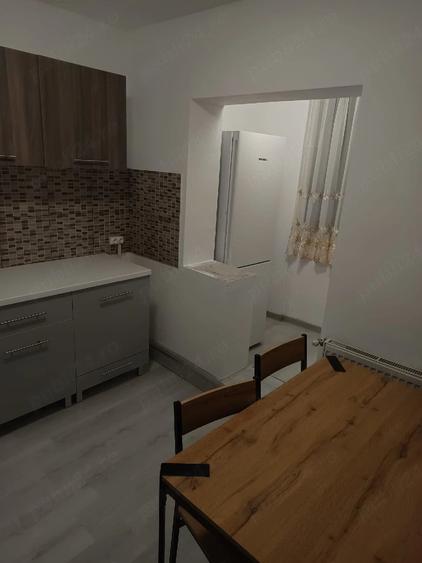 Apartament cu 3 camere decomandat în Ampoi 3