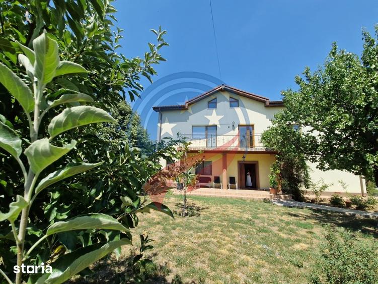 Casă cu 5 camere cu Teren 2936 Mp în Coșoveni