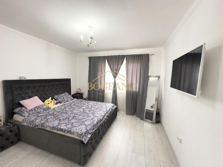 Casă individuală cu 5 camere cu Canalizare în Plopi