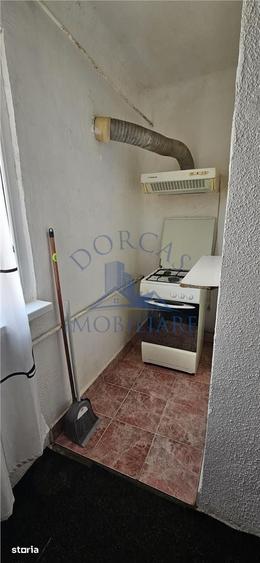 Garsonieră decomandată în Rovine