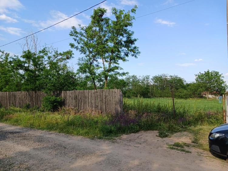 Teren de 3580 mp, în Călțuna