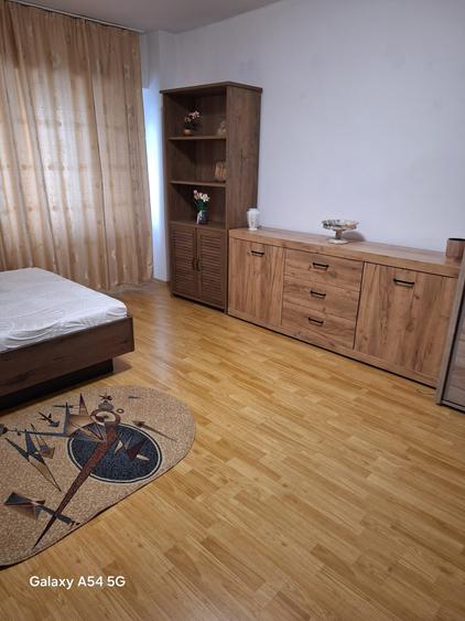 Garsonieră decomandată în Domenii