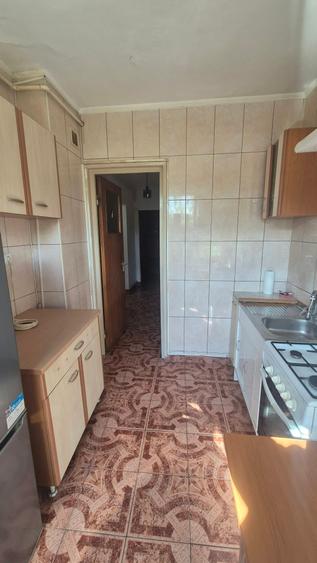 Apartament cu 2 camere decomandat în Titan