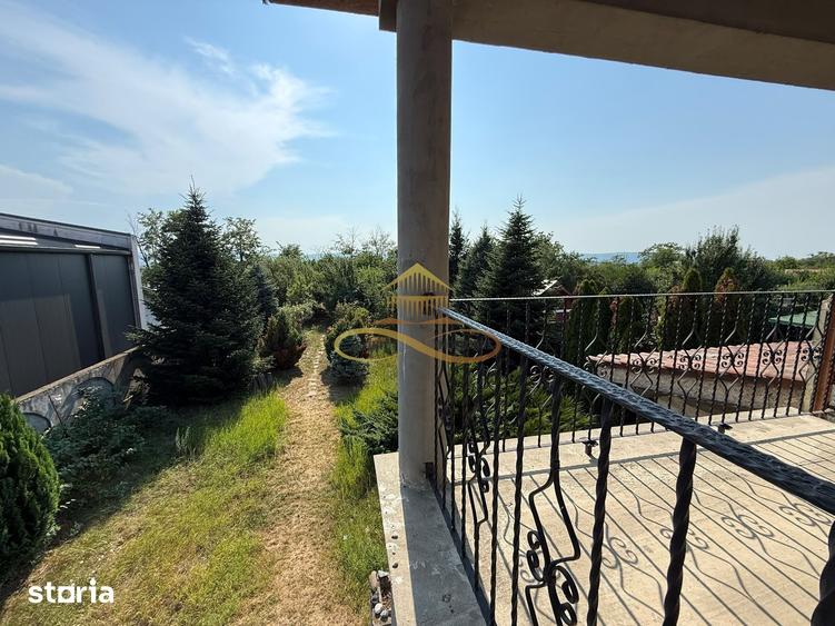 Casă cu 5 camere cu Teren 1715 Mp în Itești