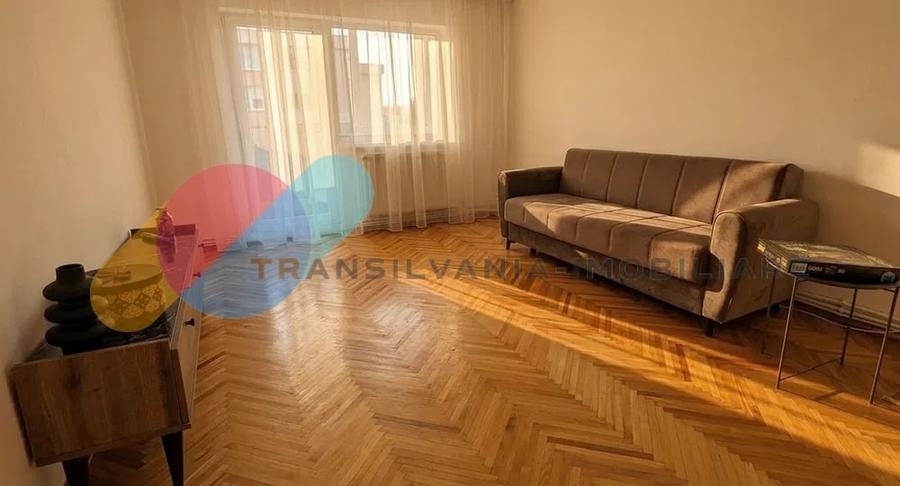 Apartament cu 4 camere decomandat, mobilat în Gheorgheni