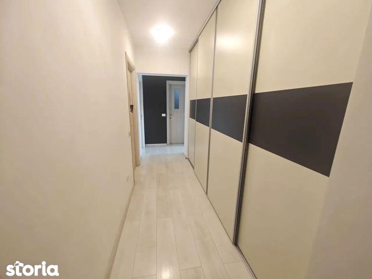 Apartament cu 3 camere decomandat, mobilat în Decebal