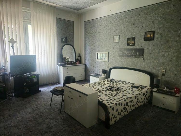 Apartament cu 4 camere în P-ța Maria