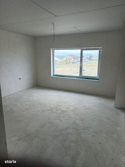 Apartament cu 4 camere în Moșnița Veche
