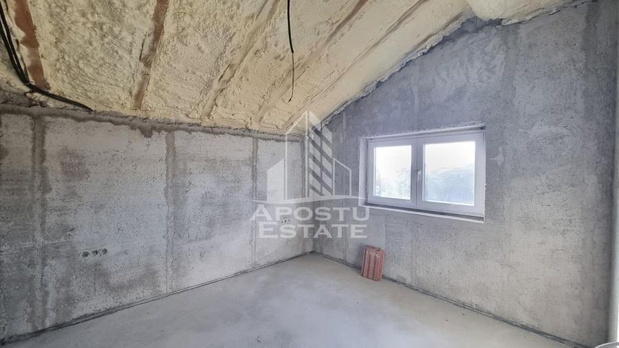 Casă cu 4 camere cu Teren 300 Mp în Giarmata
