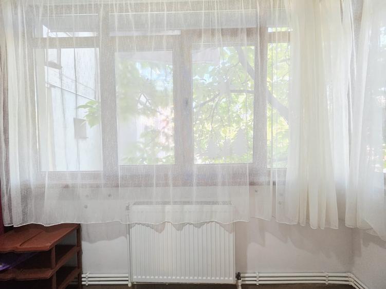 Apartament cu 2 camere decomandat în Micro 17