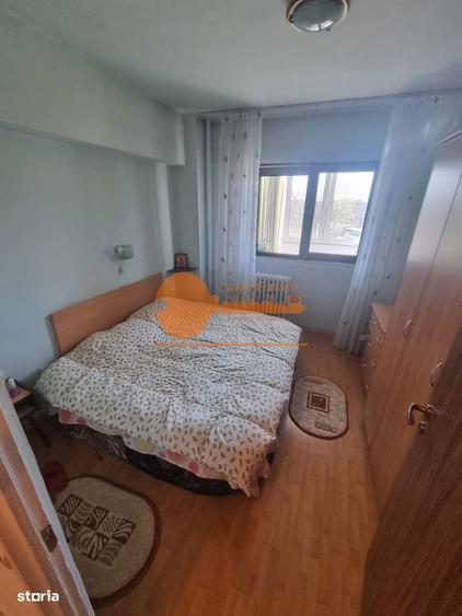 Apartament cu 3 camere decomandat în Crângași