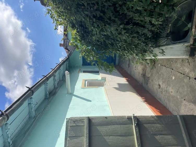 Casă cu 5 camere cu Teren 2820 Mp în Central