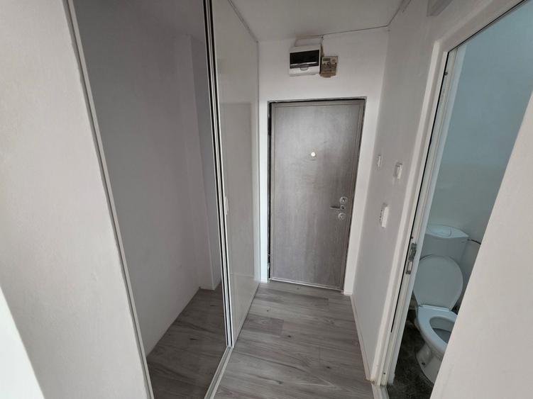 Garsonieră semidecomandată în Far