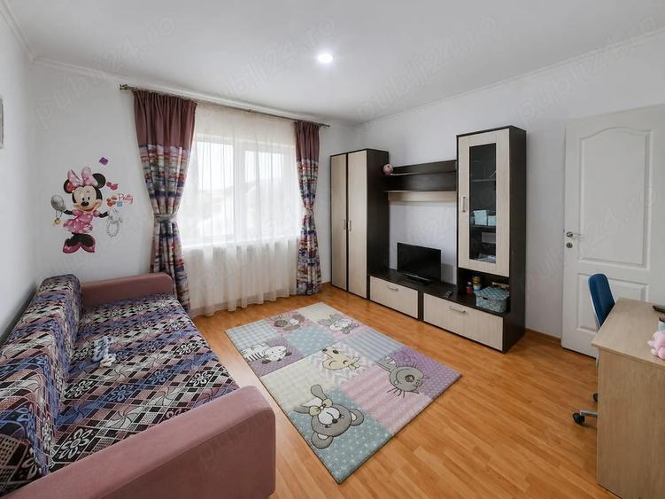 Apartament cu 2 camere decomandat în Broșteni