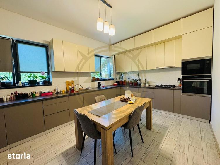 Casă cu 3 camere cu Teren 902 Mp în Central
