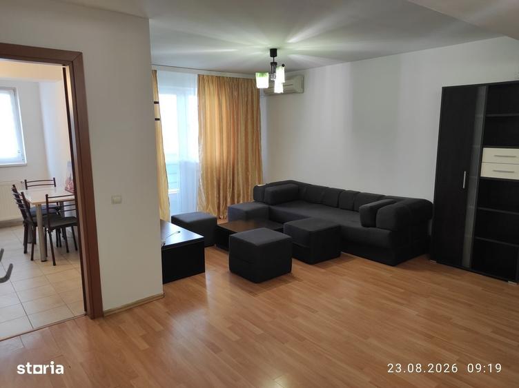 Apartament cu 3 camere în Văcăresti