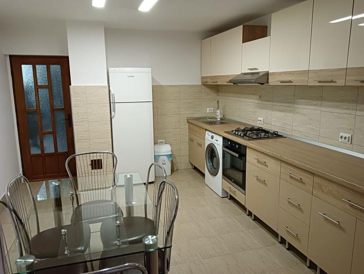 Apartament cu 2 camere decomandat în Iacobeni