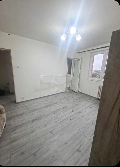 Apartament cu 2 camere semidecomandat, mobilat în Rahova