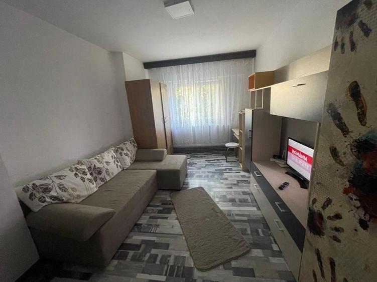 Garsonieră decomandată în Găvana