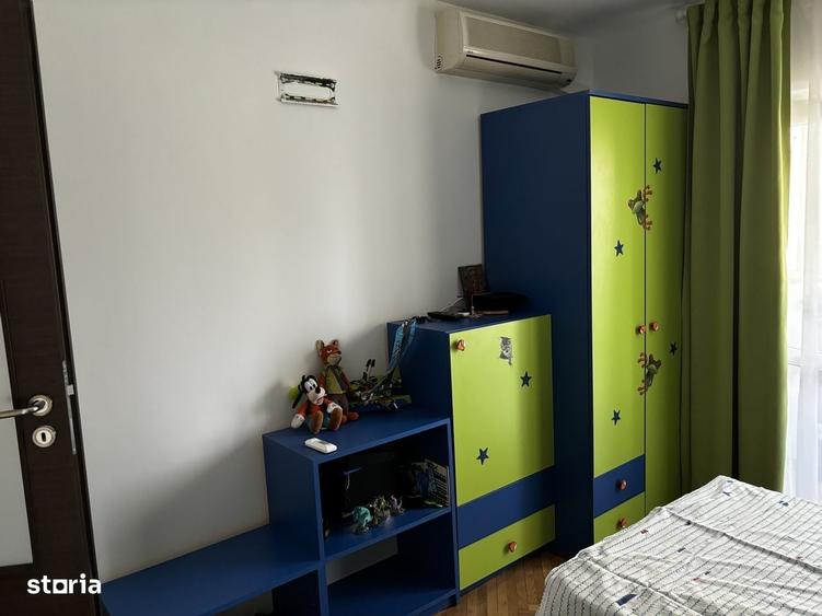 Apartament cu 4 camere decomandat în 13 Septembrie