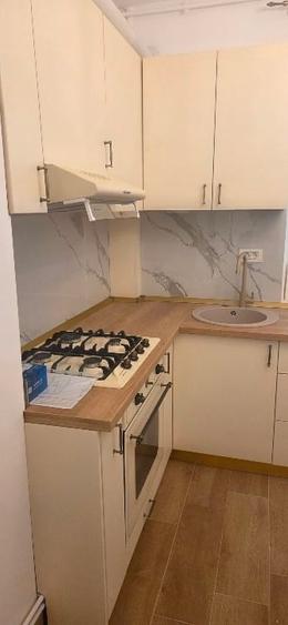 Apartament cu 2 camere semidecomandat, mobilat în Take Ionescu