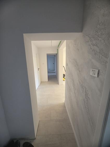 Apartament cu 4 camere decomandat în Nicolae Titulescu