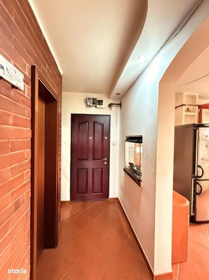 Apartament cu 3 camere decomandat în Spitalul Județean