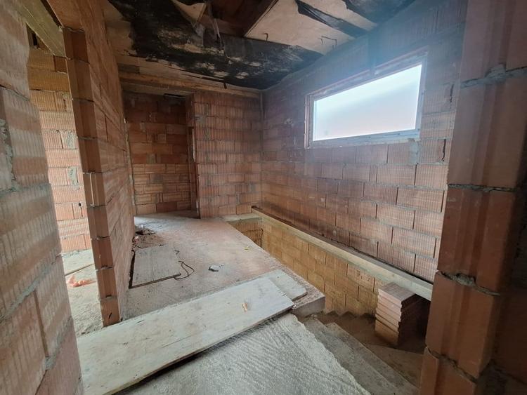 Duplex cu 5 camere cu Teren 400 Mp în Calea Urseni