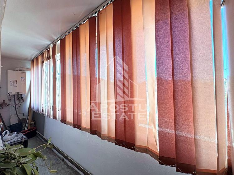 Apartament cu 2 camere semidecomandat, mobilat în Complex Studențesc