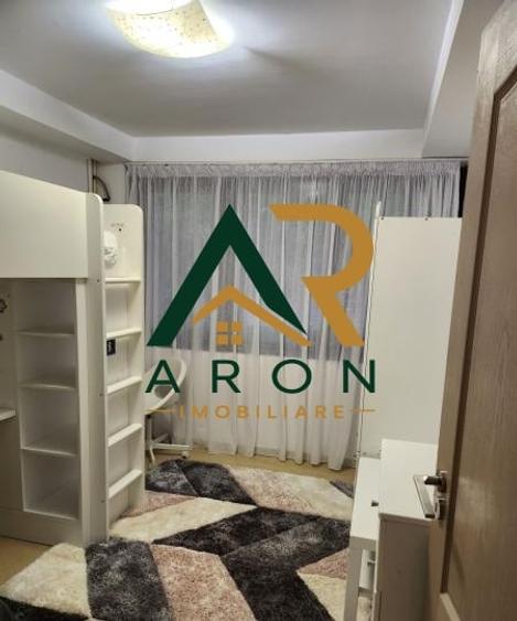 Apartament cu 3 camere semidecomandat, mobilat în Tineretului