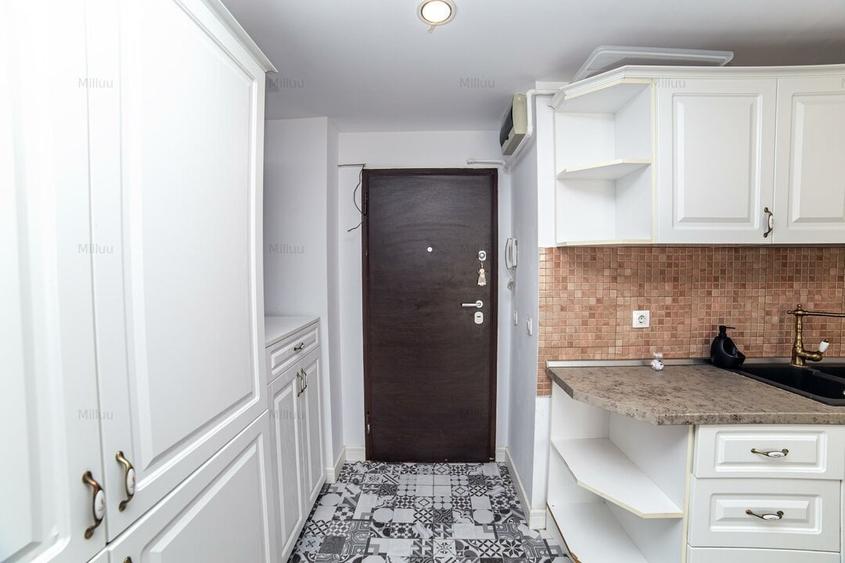 Apartament cu 3 camere decomandat, mobilat în Colentina