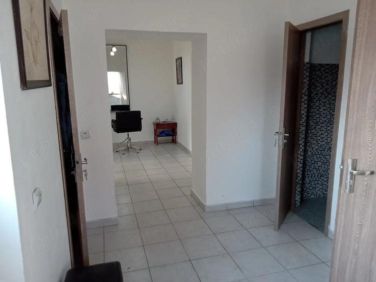 Casă cu 3 camere cu Teren 4400 Mp în Sânger