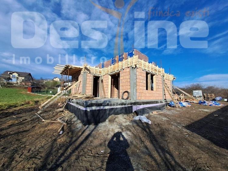 Casă individuală cu 4 camere cu Canalizare în Miroslava