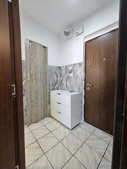 Garsonieră decomandată în Rogerius