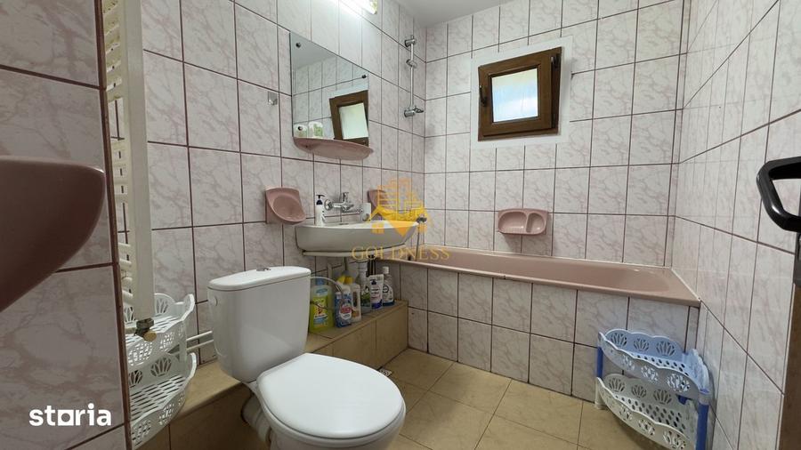 Apartament cu 3 camere, mobilat în Central