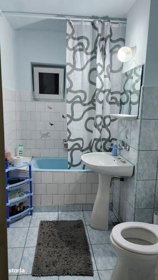 Apartament cu 3 camere în Traian