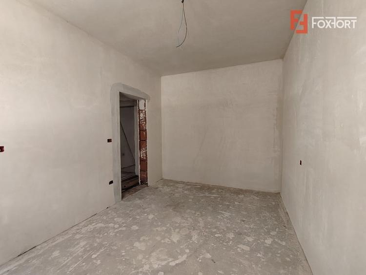Apartament cu 2 camere decomandat în Giroc