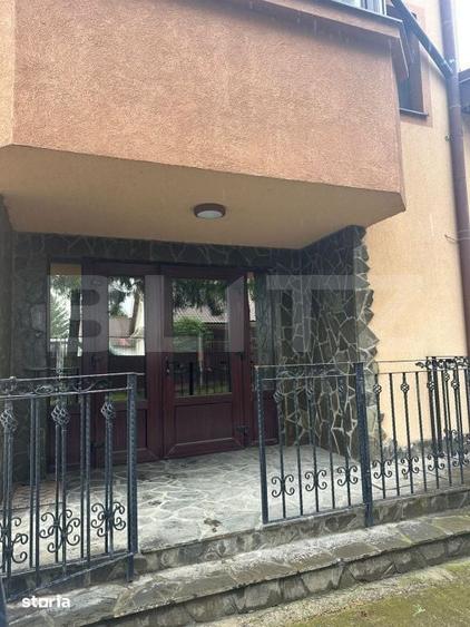 Apartament cu 5 camere în Stupini