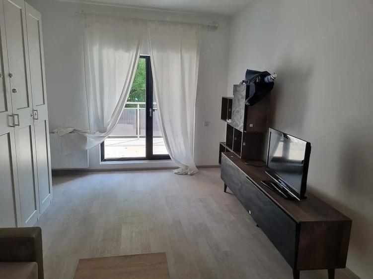 Apartament cu 2 camere decomandat în Păcii