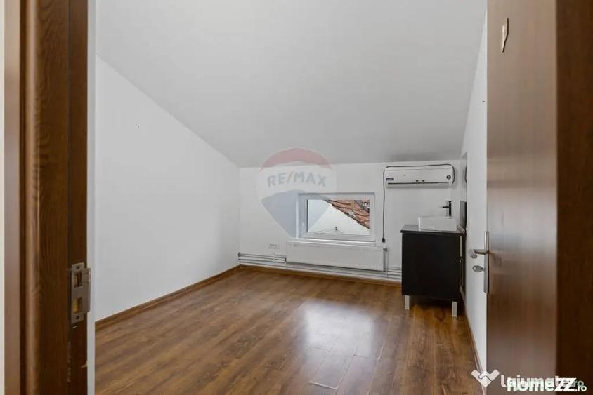 Spațiu comercial, de 130 mp, în Intim