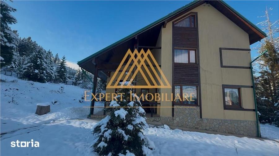 Casă cu 7 camere cu Teren 7200 Mp în Mănăstirea Humorului